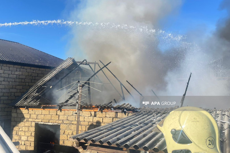 Sumqayıtda evdə yanğın söndürüldü - VİDEO -YENİLƏNİB 