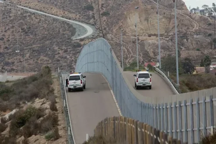 ABŞ-Meksika sərhədində ATIŞMA 