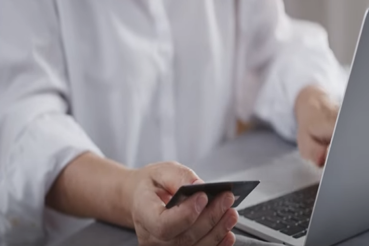 Yardım məqsədi ilə paylaşılan kart hesablarına pul köçürürsünüzmü? - SORĞU 