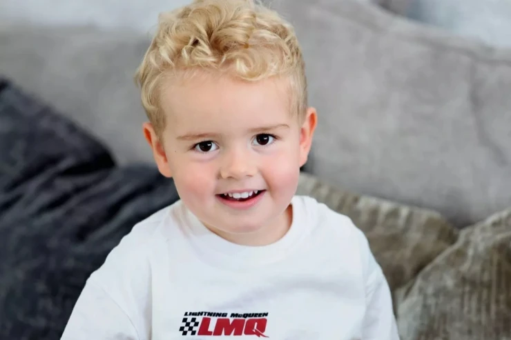 Bu uşaq üç ildir yemək yemir 