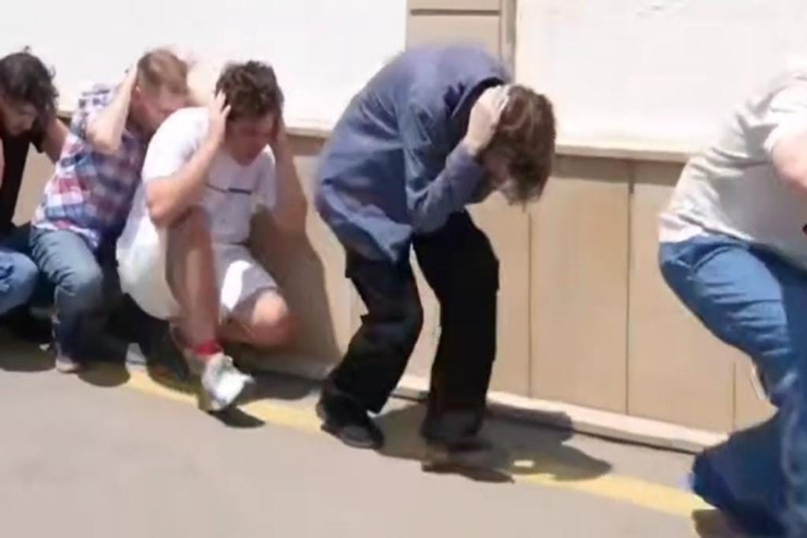 Polis onlara "qaz yerişi"  yeritdi -VİDEO 