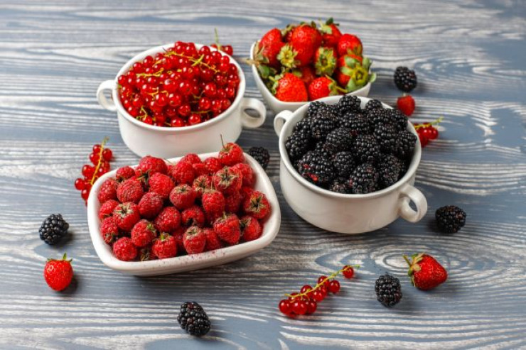 Bu giləmeyvə xəstəliklərdən qoruyur və qocalmanı ləngidir 