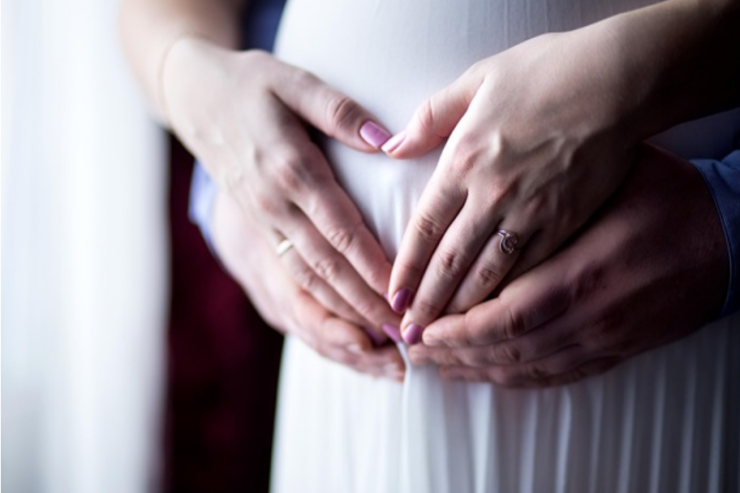 Dünyada  İLK:  Qadın süni intellektlə hamilə qaldı 