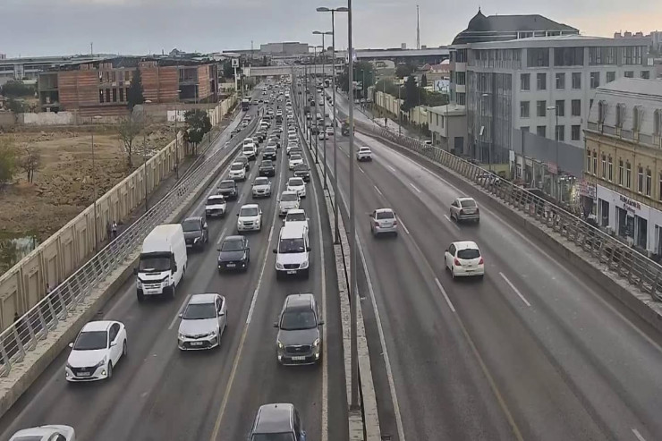 Bakıda bu yollarda sıxlıq var - SİYAHI 