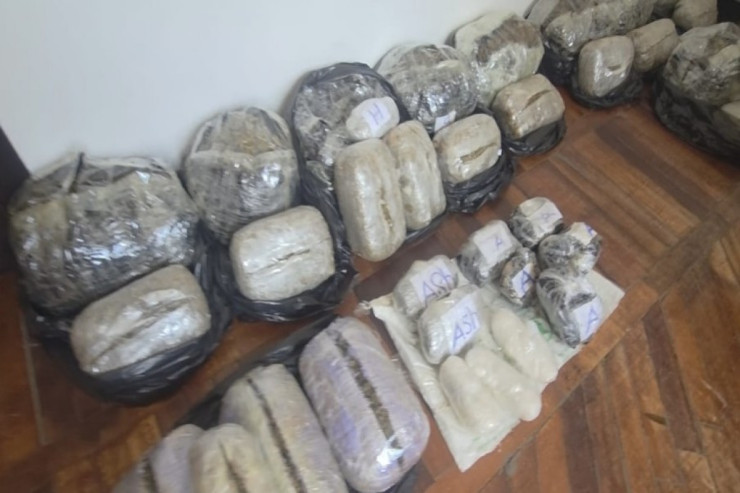 İranla sərhəddə birgə əməliyyat:  42 kilo narkotikin Azərbaycana keçirilməsinin  qarşısı alındı