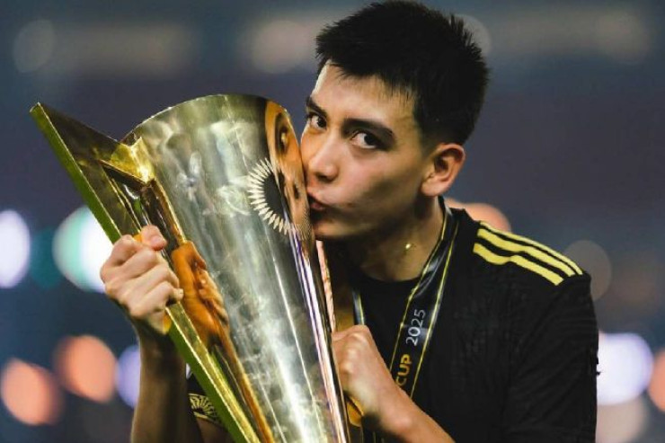 Meksikalı 16 yaşlı istedad Pele və Yamalın rekordunu  qırdı