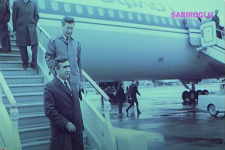 Ramiz Mehdiyevlə Ayaz Mütəllibovun unikal görüntüləri:  Moskvaya niyə getmişdilər? - VİDEO 