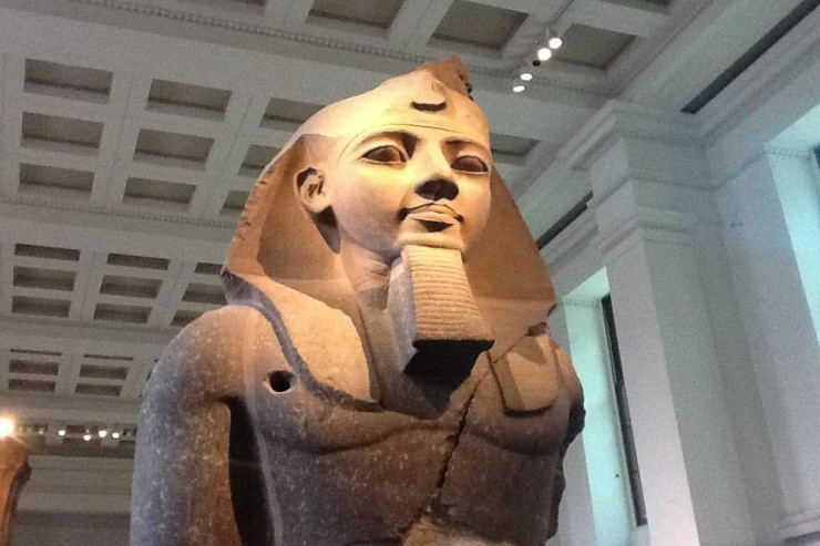  Fironun sirləri:   II Ramses necə ölüb və onun 100 uşağı  taxt uğrunda   mübarizə aparmayıb