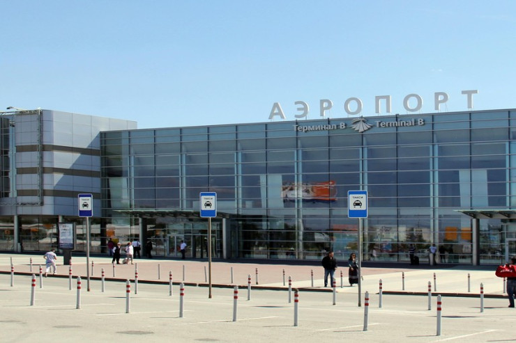 Rusiyada aeroportda ƏMƏLİYYAT:  azərbaycanlıların malları əllərindən alındı 