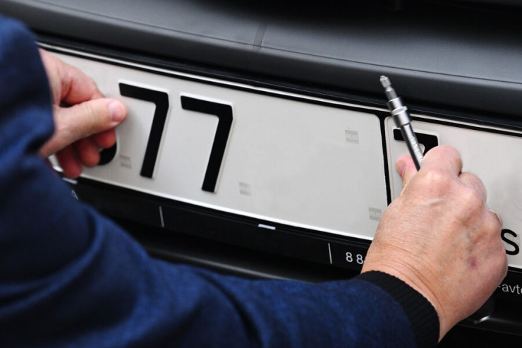 "Zerkalni" nömrə verən yol polisi rəisi İŞDƏN QOVULDU 