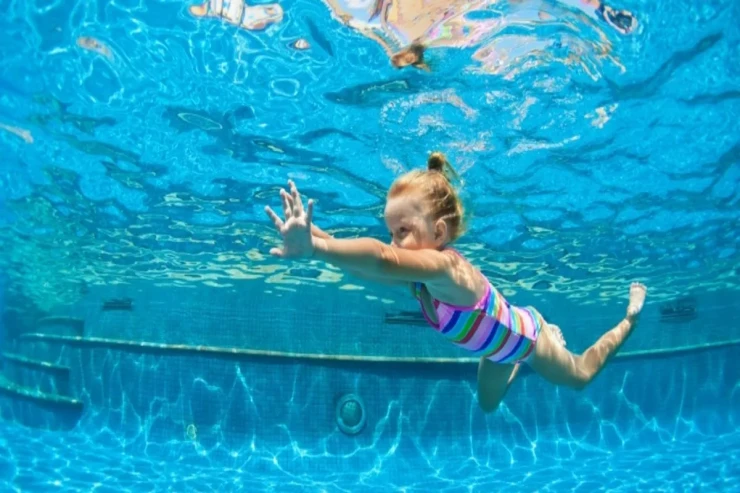 Yuxuda dənizdə üzmək  nə deməkdir?