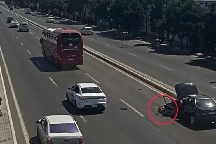 Bakıda avtobus nasaz avtomobili belə vurdu - HADİSƏ ANI 