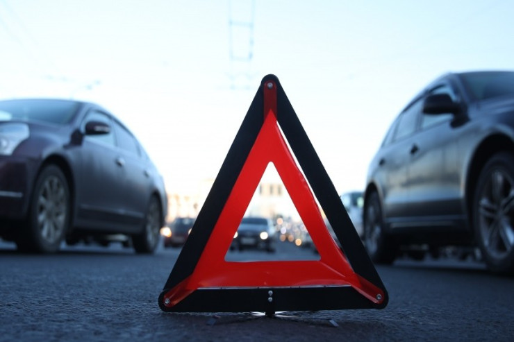 Zaqatalada iki avtomobil toqquşdu 