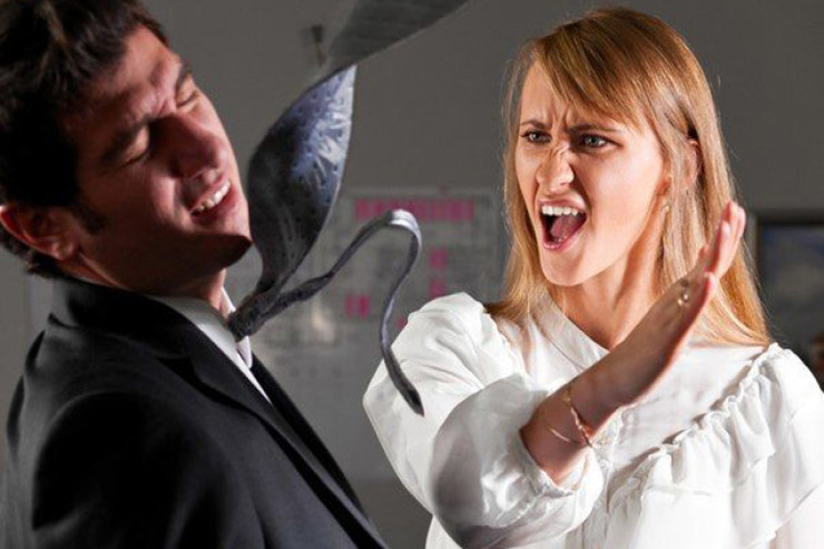 Sabirabadda arvad ərini döydü 