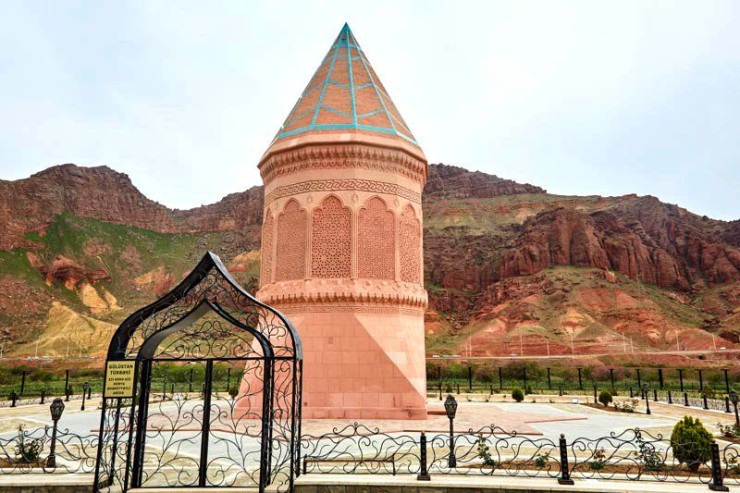 “Bir tacir qızının xatirəsinə”  – Gülüstan türbəsinin unudulmuş hekayəsi