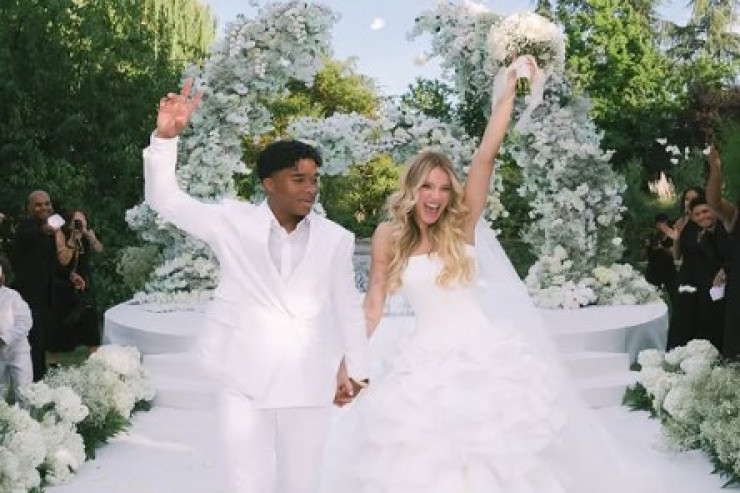 "Real"ın 18 yaşlı ulduzu evləndi 