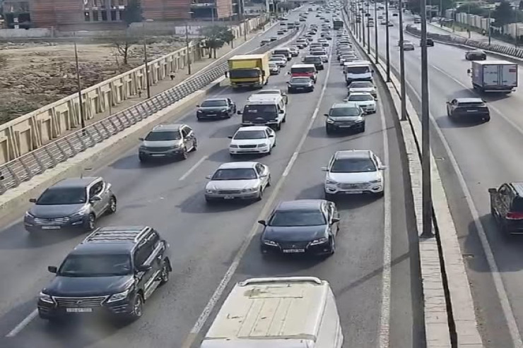 Bakıda bu yollarda sıxlıq var - SİYAHI 