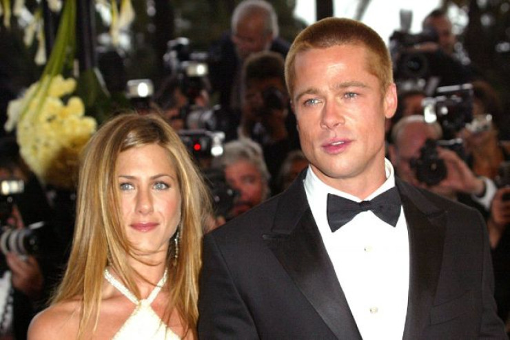 Bred Pitt keçmiş arvadının  eşq münasibətinə   sevinir: O, xoşbəxt olacaq 