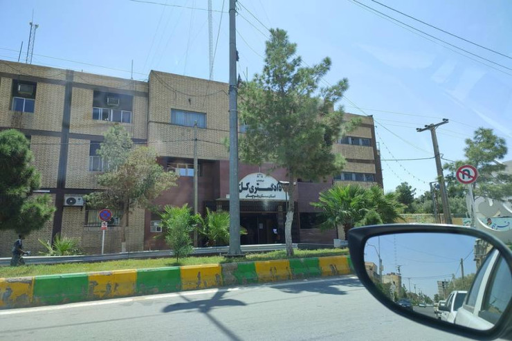 İranda məhkəmə binasına HÜCUM:  5 ölü, 13 yaralı var - VİDEO 