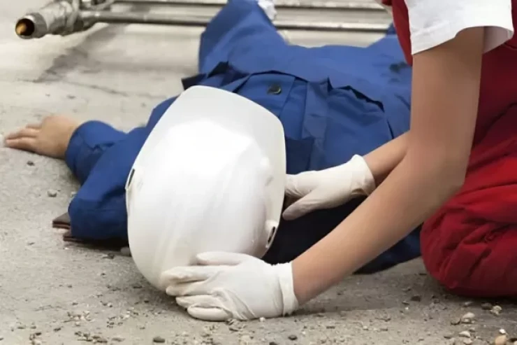 Bakıda bağ evində FACİƏ: fəhlə yıxılıb öldü 