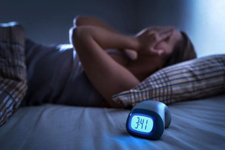 Gec yatanlara XƏBƏRDARLIQ:  öünüzü məhv edirsiniz 