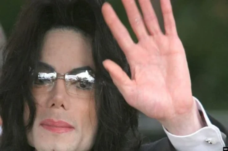 Maykl Ceksonun ölümündən iki gün əvvəl çəkilən VİDEOSU:  pərəstişkarlarını şoka saldı 