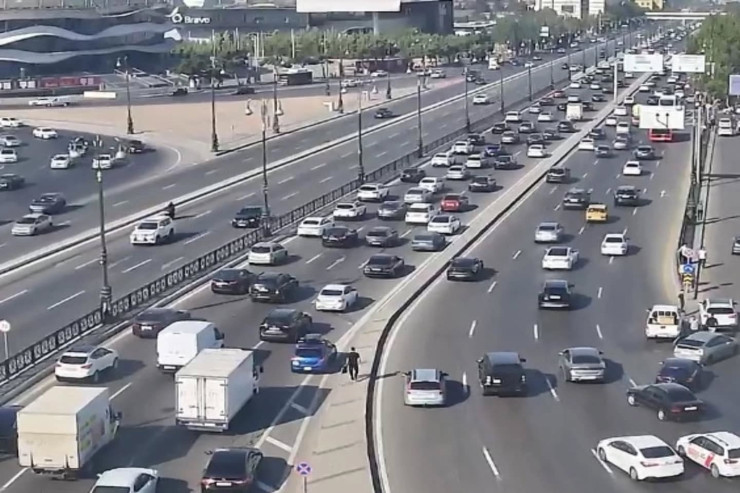 Bakıda bu yollarda sıxlıq var - SİYAHI 