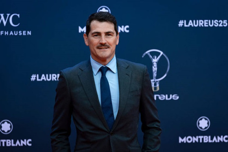 Futbol əfsanəsinin  qəribə paylaşımı   tezliklə silindi