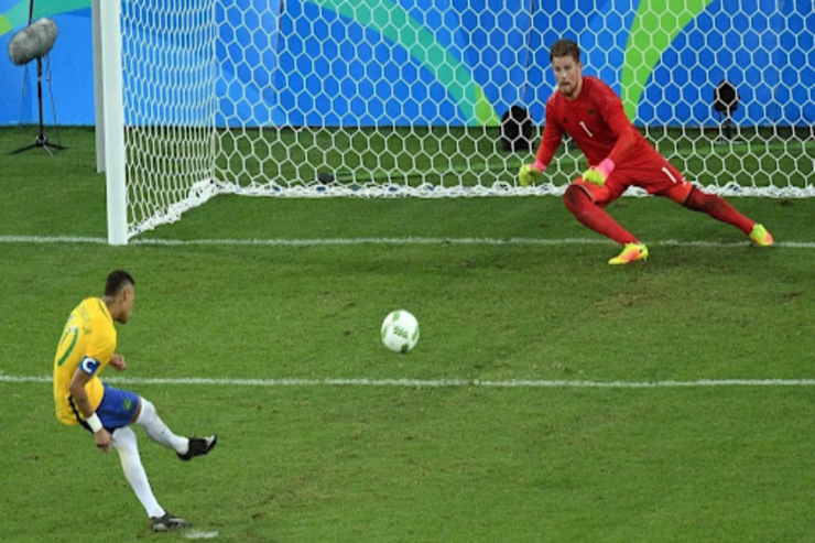 Futbolda YENİ QAYDA:  11 metrlik zərbədə buna icazə veriləcək 