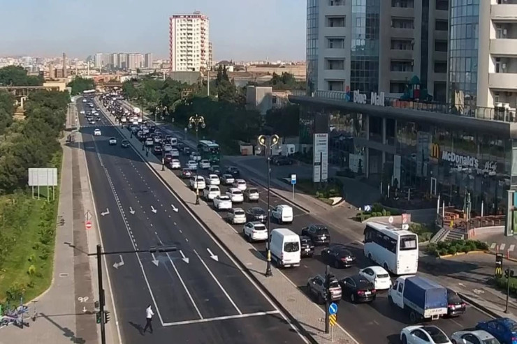 Bakıda bu yollarda sıxlıq var - SİYAHI 