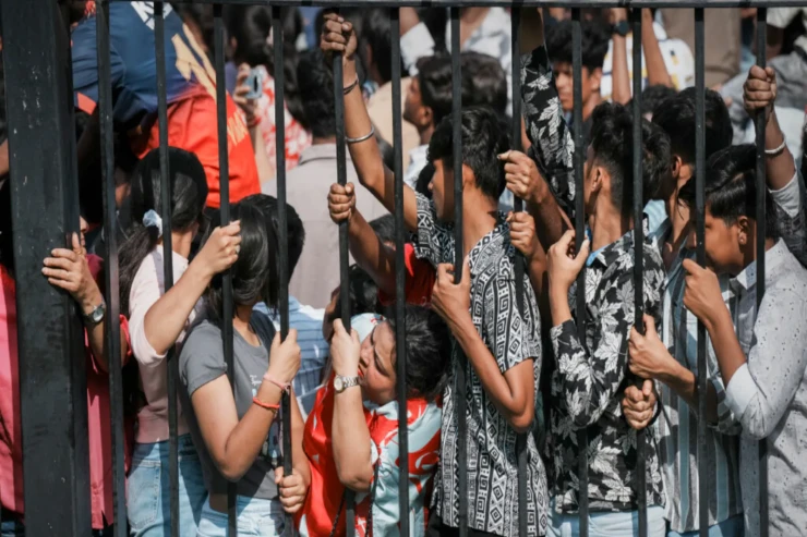 Futbol stadionunda izdiham zamanı 11 nəfər öldü 