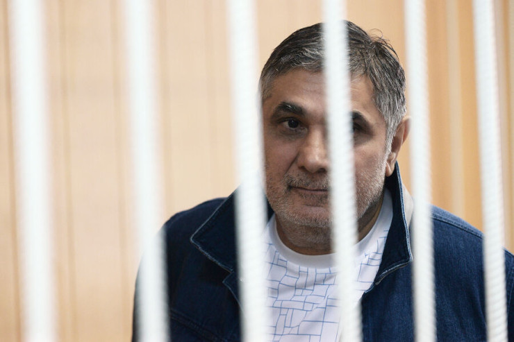 Moskva "sxodka"sı:  Şakro Molodoy illərin acığını BELƏ ÇIXDI 