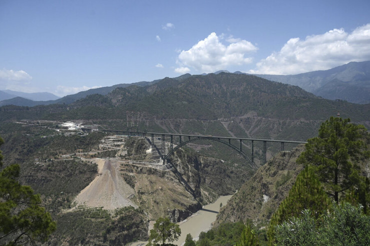 Dünyanın ən hündür  dəmiryolu körpüsü açıldı