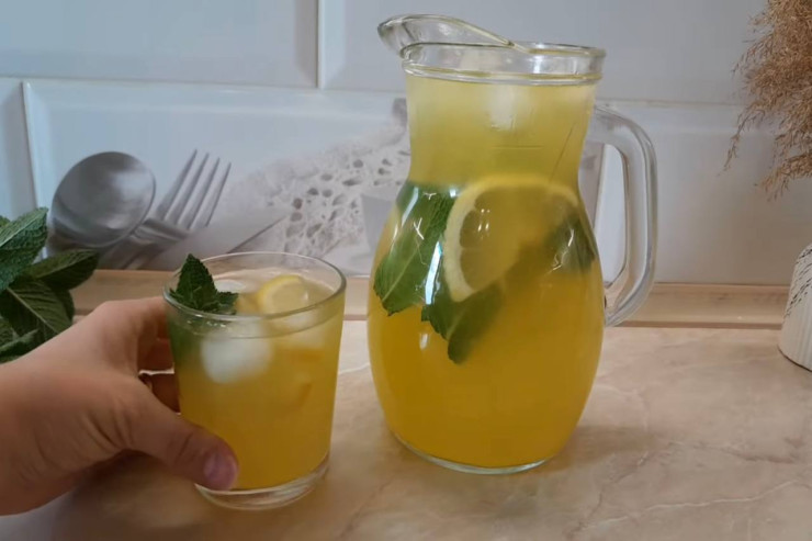 Canlandırıcı limonadı bir neçə dəqiqəyə  hazırlamaq üçün RESEPT 
