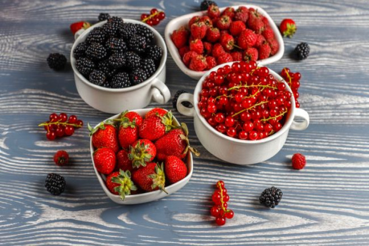 Yaşı 50-ni keçən qadınlar bu yay meyvəsini  hər gün yeməlidir - SƏBƏB 