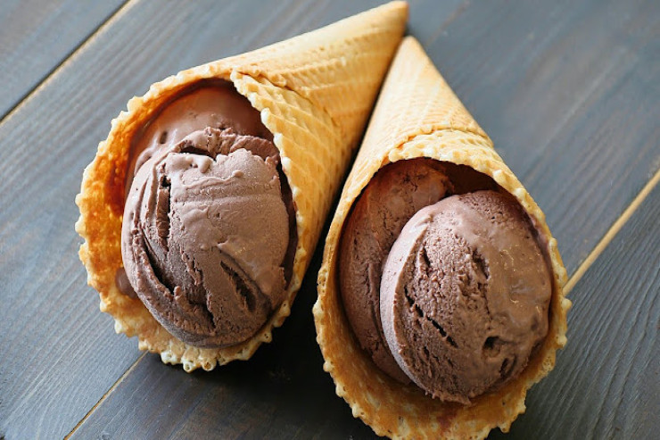 Yuxuda şokoladlı dondurma  görmək hansı mənaya gəlir?