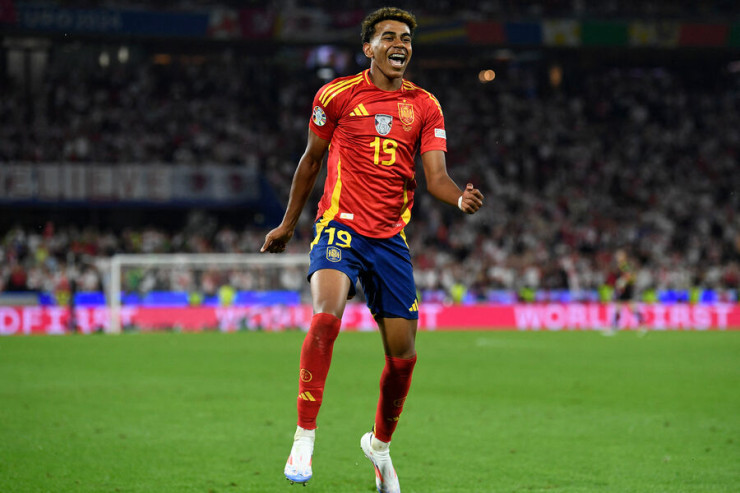 17 yaşında dünyanın ən bahalı  futbolçusu oldu