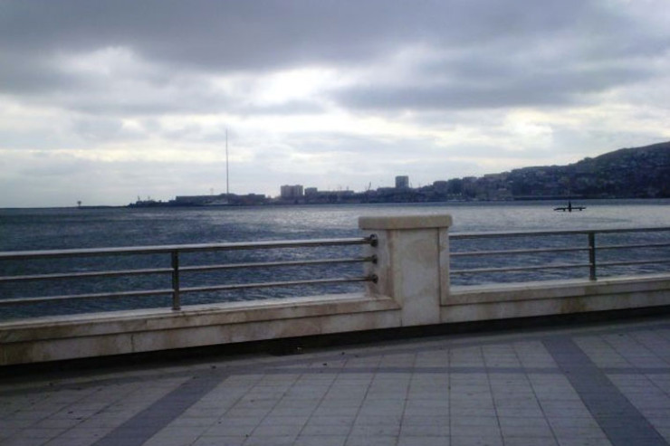 Bulvarda dənizdən gənc qızın meyiti tapıldı - YENİLƏNİB 