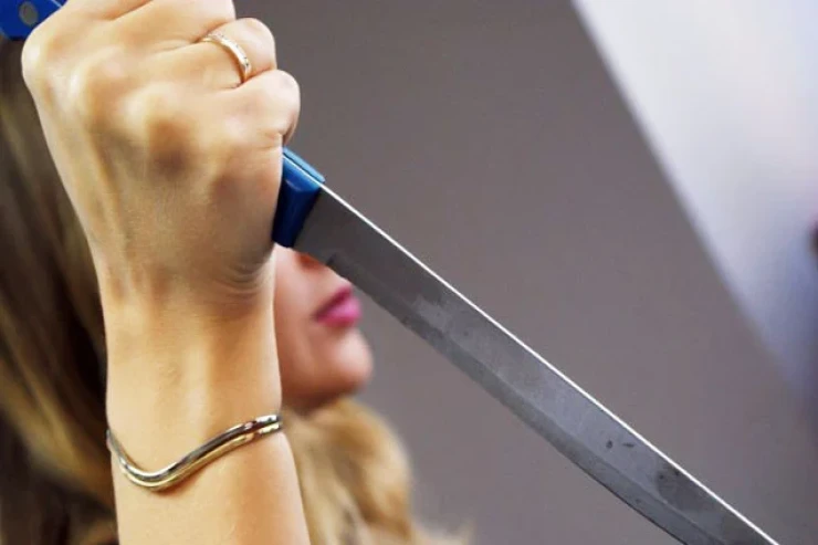 Bakıda bayram günü QƏTL:  qız küçədə kişini öldürdü 