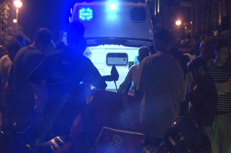 Bakıda maşınla motosiklet toqquşdu:  kuryer ağır xəsarət aldı