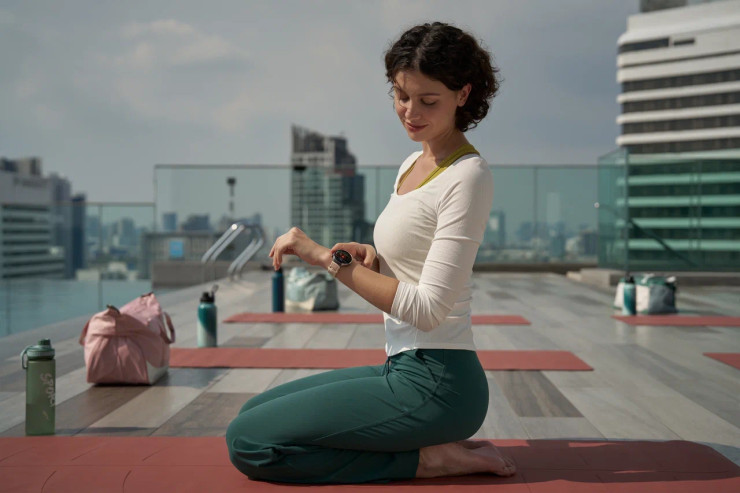 "HUAWEI WATCH 5" - Təkmil idman və aktivlik rejimləri