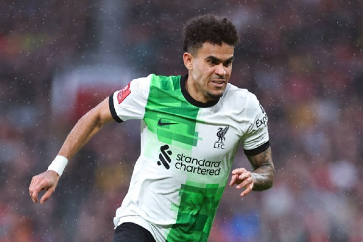 "Liverpul"un hücumçusu komandasını dəyişməyi  planlaşdırır