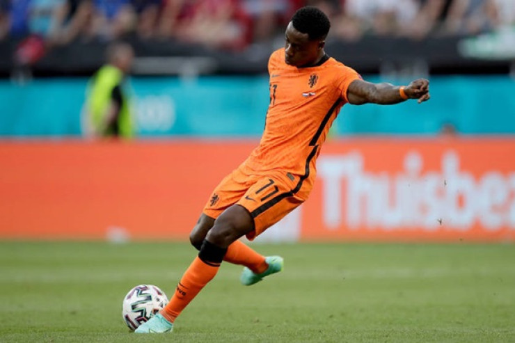 Dubayda saxlanılan keçmiş futbolçunu  7,5 il həbs cəzası gözləyir