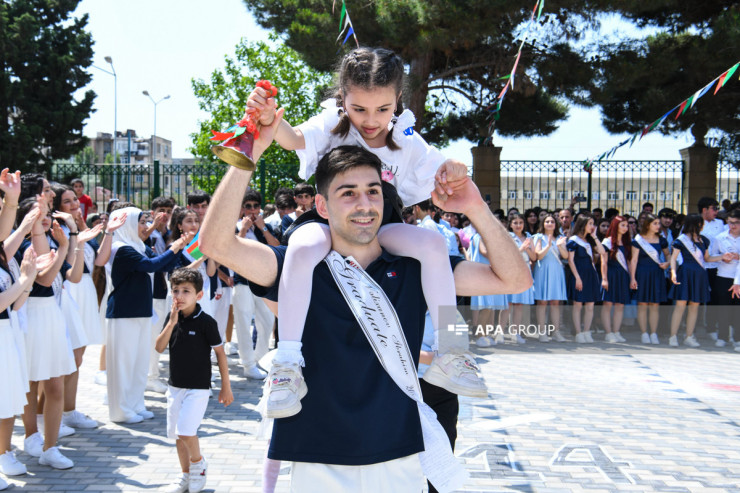 Azərbaycan məktəblərində "Son zəng" - FOTOLENT 