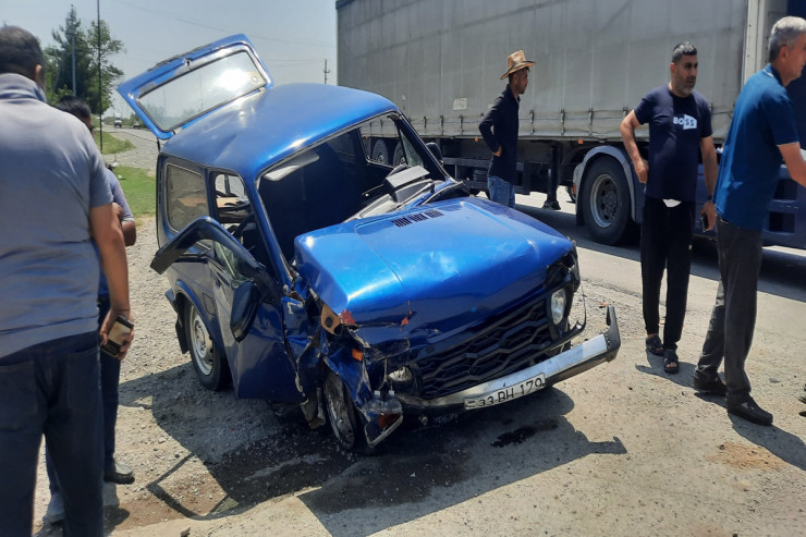 Kürdəmirdə iki qəza olub, bacı-qardaş yaralanıb 