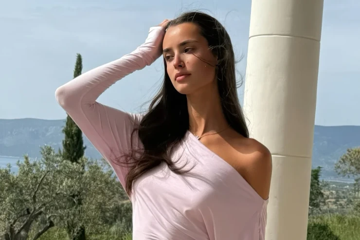 “Real”ın yeni oyunçusunun sevgilisi:  Gözəlin FOTOLARI 