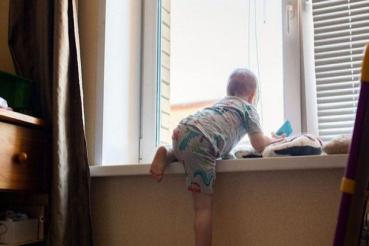 Bakıda FACİƏ : 4 yaşlı qız 8-ci mərtəbədən yıxılıb öldü 