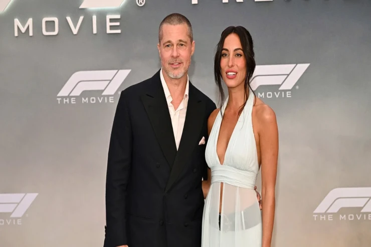 Bred Pitt ilk dəfə  sevgilisi ilə FOTOsunu  paylaşdı