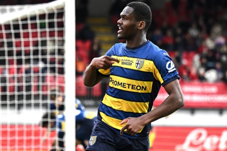 Yeni baş məşqçi keçmiş futbolçularını  "İnter"ə toplayır