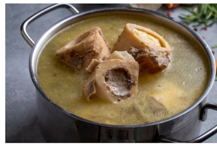 Bakıda KURYOZ:  həbsdəki xalası oğluna sümüyün içində  narkotik gətirdi